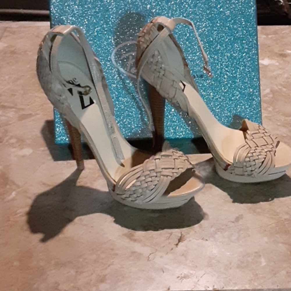 Women shoes